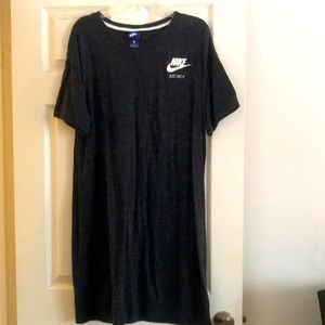 Nike women’s plus sized athleisure dress